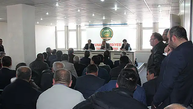 Yunak'ta şeker pancarı üreticileri için bilgilendirme toplantısı yapıldı