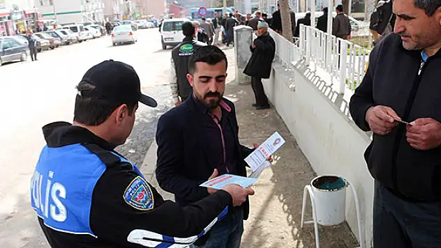 Yunak'ta toplum destekli polislerden vatandaşlara uyarı