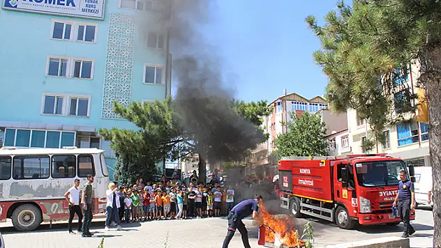Yunak'ta yangın eğitim semineri düzenlendi
