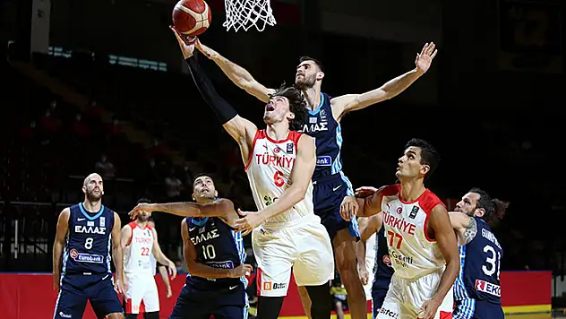Yunanistan'a 81-63 yenilen A Milli Erkek Basketbol Takımı, Olimpiyat Oyunları şansını kaybetti