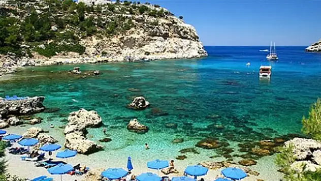 Yunanistan'dan flaş açıklama! Türk turistlere indirim...