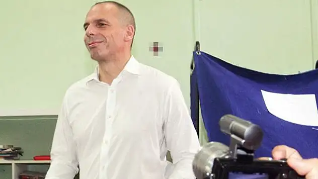 Yunanistan Maliye Bakanı Yanis Varoufakis istifa etti