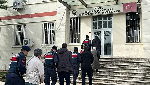 Yunanistan sınırında 5 FETÖ şüphelisi ile 1 organizatör yakalandı
