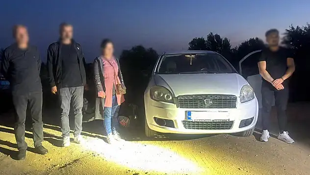 Yunanistan'a kaçarken yakalanan 2'si FETÖ şüphelisi 4 kişiye tutuklama
