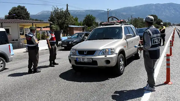 Yurt çapında 'Güvenli Trafik Denetimi' yapıldı