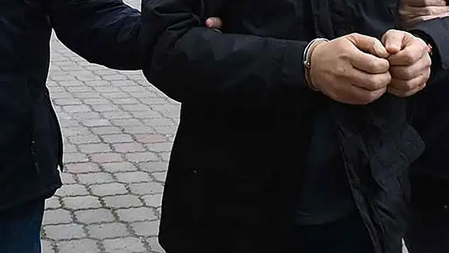 Yurt dışına kaçan 41 firari yakalanarak Türkiye'ye getirildi