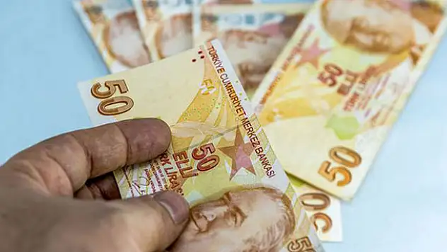 Yurt dışında çalışan vatandaşlar Türkiye'de borçlanarak emekli olabilir