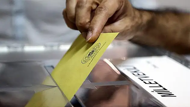 Yurt dışında kaç seçmen oy kullandı?