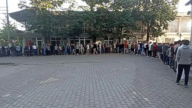 Yüz yıllık gelenek: 'Bayramlaşma zinciri'
