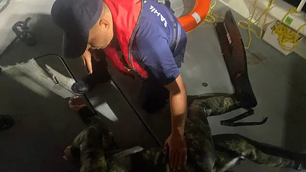 Yüzerek Yunanistan'a geçmeye çalıştı