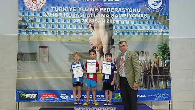 
Yüzmede Bahar Kupası sona erdi