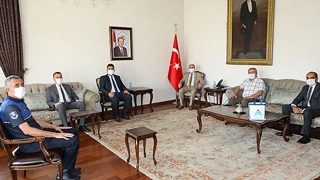 Zabıtadan Vali Özkan ve Başkan Altay'a ziyaret