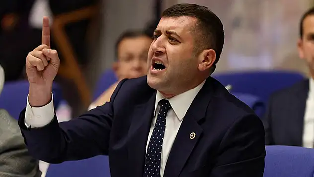 'Zamlar milletin belini büküyor' diyen MHP'li Ersoy, Bahçeli'ye bağlığını bildirip istifa etti
