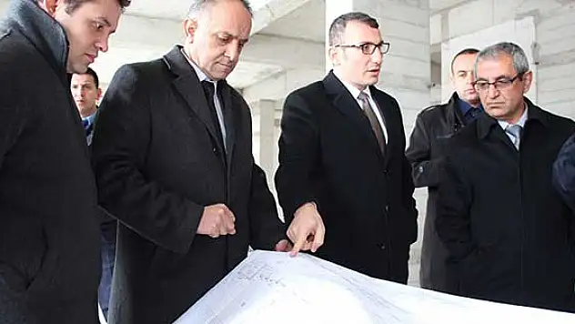 Zara Hükümet Konağı'nın yapım çalışmaları sürüyor