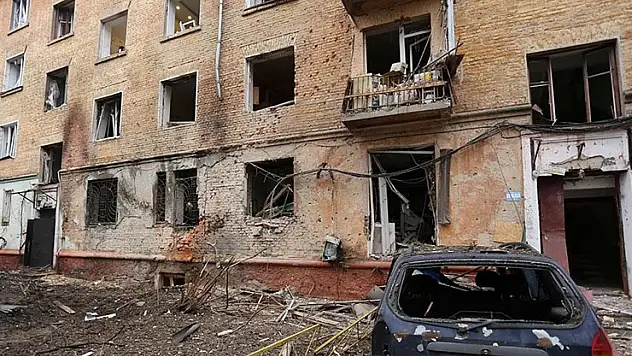 Zelenskiy, Rusya'nın 30 füze ve 450'den fazla İHA ile saldırı düzenlediğini bildirdi