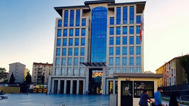 Zeytinburnu Belediye Başkanlığı 42 zabıta memuru alacak
