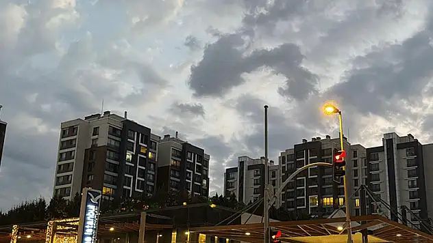 Zeytinburnu'nda 9. kattan düşen 1 yaşındaki çocuk hayatını kaybetti
