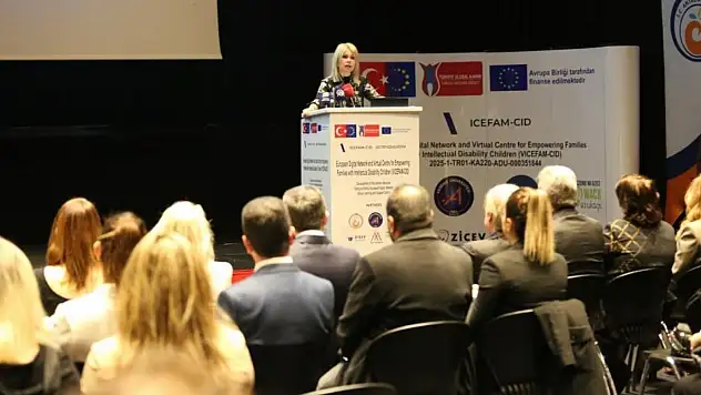 Zihinsel engelli çocuklara sahip ailelere yapay zekalı destek