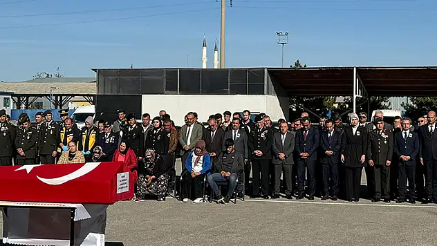 Zincirleme kazada hayatını kaybeden karakol komutanının cenazesi memleketi Konya'ya gönderildi
