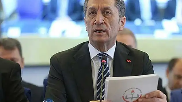 Ziya Selçuk'tan Elazığ depremi açıklaması: Okullarımızı açtık!