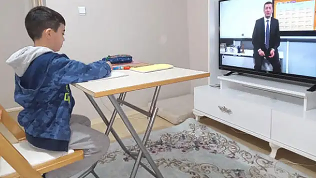 Ziya Selçuk'tan milyonlarca öğrenciyi ilgilendiren açıklama!