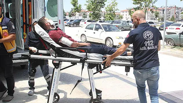 Ziyarete gittiği iş yerinde kazayla vuruldu