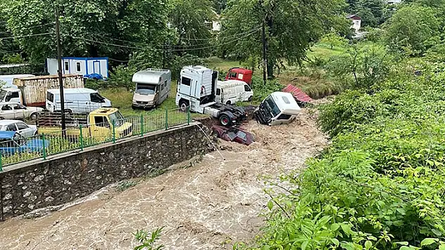 Zonguldak'ta sağanak nedeniyle Çaydamar Deresi taştı
