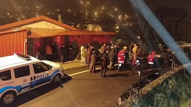 Zonguldak'ta toprak kayması paniğe neden oldu
