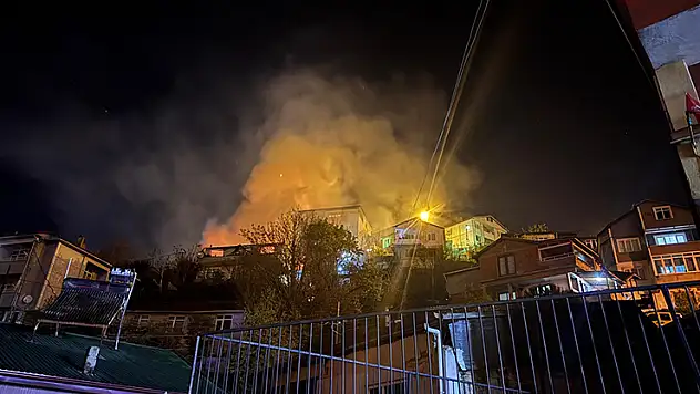 Zonguldak'ta 2 katlı binada yangın: 1 ölü