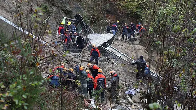 Zonguldak'ta göçük altındaki 2 kişiden birinin cenazesine ulaşıldı
