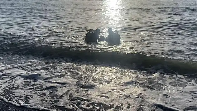 Zonguldak'ta üniversite öğrencisi denizde boğuldu 
