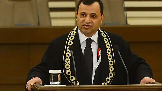 Zühtü Arslan yeniden Anayasa Mahkemesi Başkanı seçildi!
