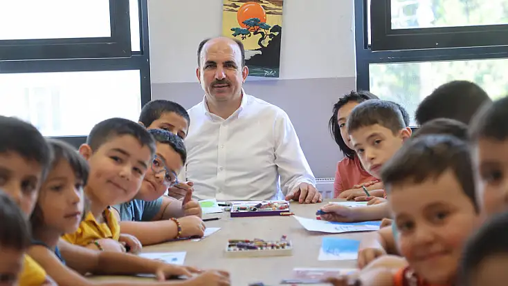Başkan Altay, geleceğin teminatı çocuklarla bir araya geldi