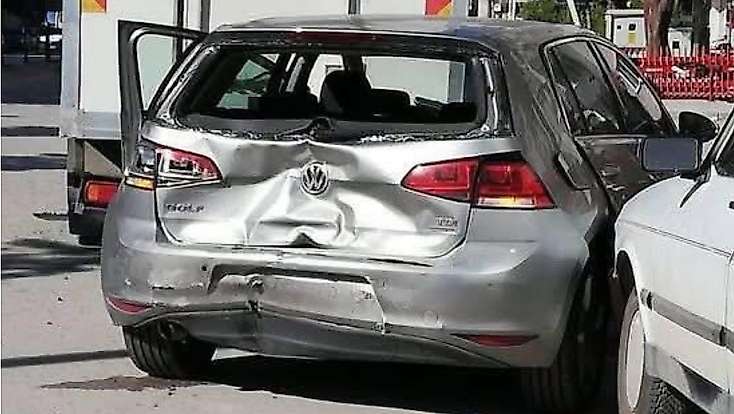 Konya'da 4 araç birbirine girdi