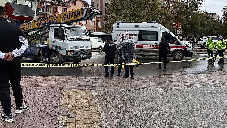 Konya'da acı kaza! Yolun karşısına geçmek isteyen yaşlı kadın can verdi