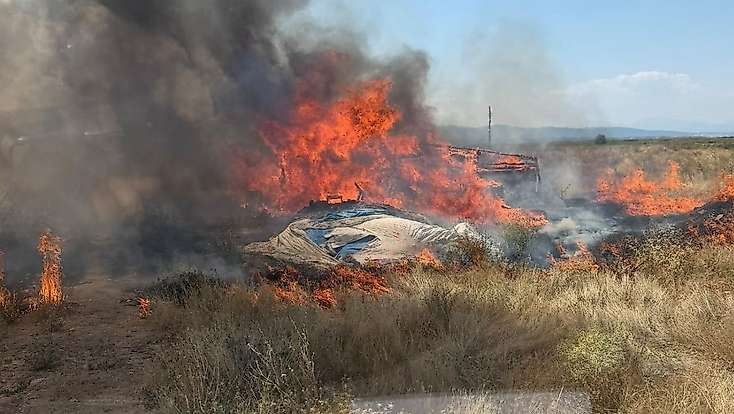 Konya'da alevler ormana sıçramadan söndürüldü