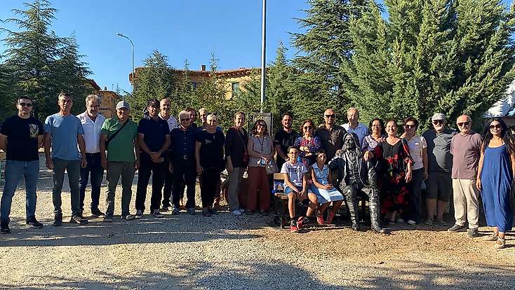 Konya’da Barış Manço’nun heykeli dikildi