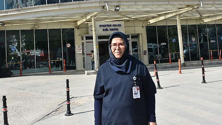 Konya'da kanserle savaşan hemşire çok sevdiği hastalarından kopamadı