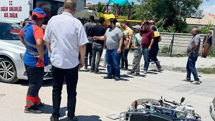 Konya’da korkutan çarpışma! Motosiklet beton mikserine böyle çarptı