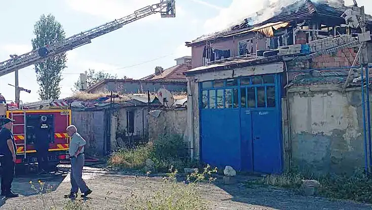 Konya'da müstakil evde korkutan yangın!