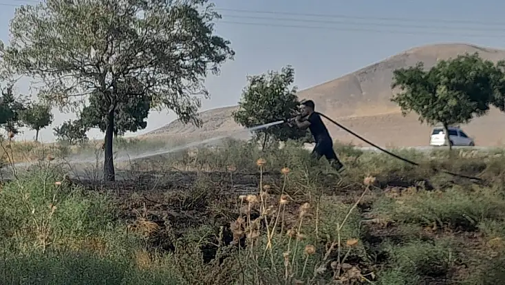 Konya'da ot yangını paniğe neden oldu