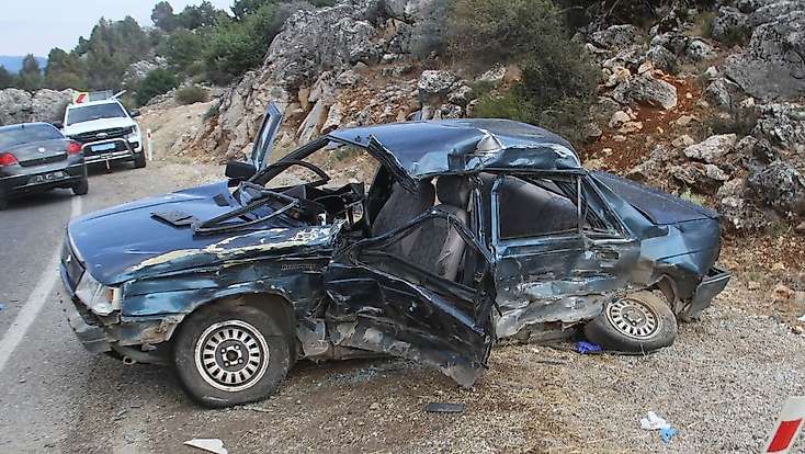 Konya'da otomobil ile tırın feci kazası can aldı