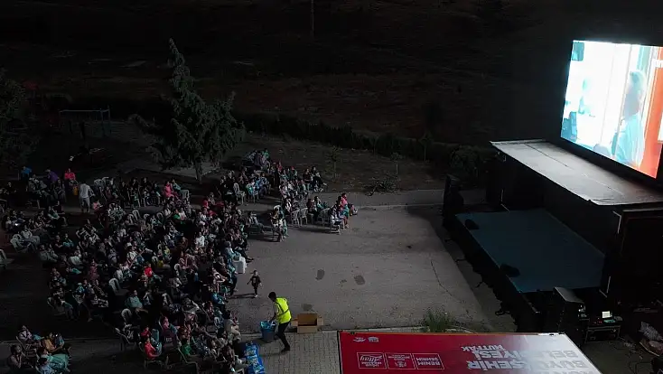 Konya'da 'Sinema TIRI' ilçe ilçe yola çıktı