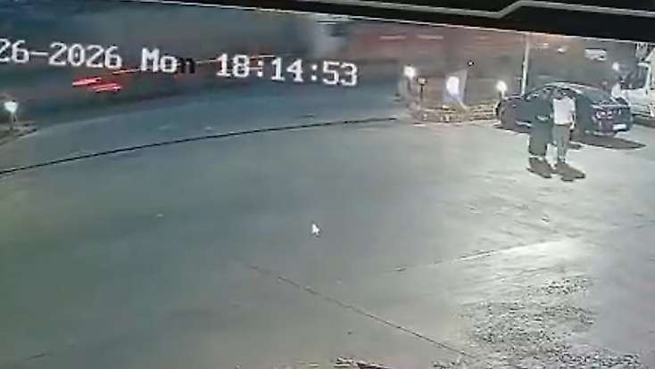 Konya’da tır, traktöre çarptı! Tonlarca pancar yola saçıldı