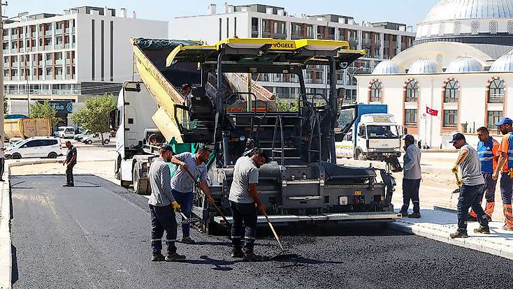 Konya'da ulaşım konforu artıyor: Selçuklu'da asfalt çalışmaları sürüyor
