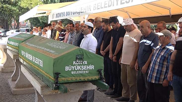Konya'daki feci kazada hayatını kaybeden çift yan yana defnedildi