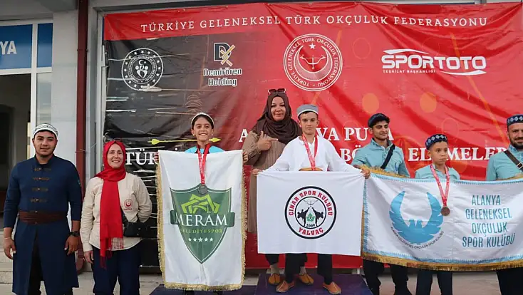 Konya Meramlı okçular madalyaları topladı