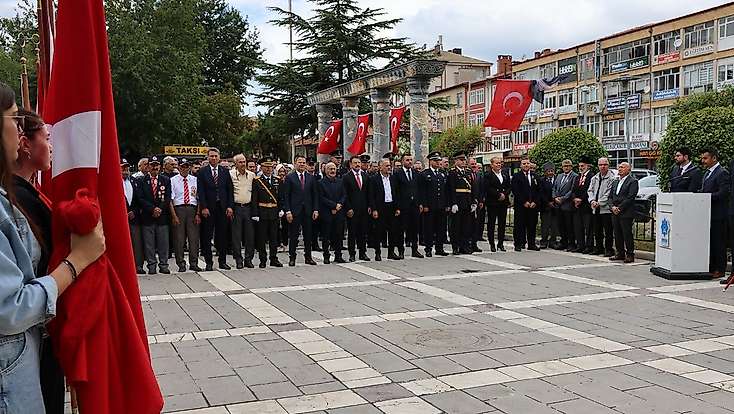 Konya'nın ilçelerinde 30 Ağustos Zafer Bayramı coşkuyla kutlandı