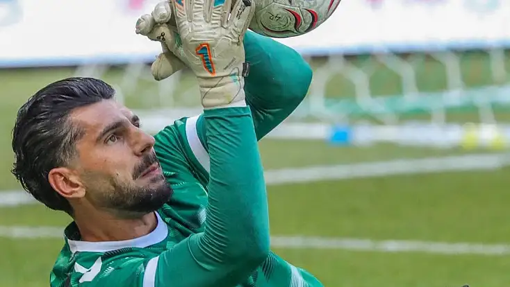 Konyaspor’a şok! 1 ay yok