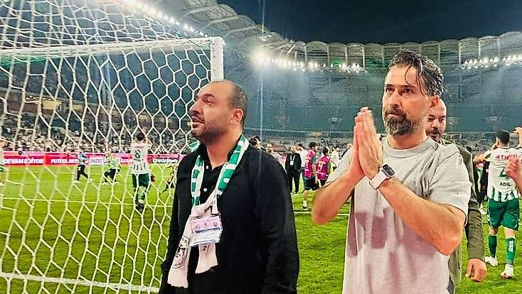 Konyaspor’da İlhan Palut, gözyaşlarını tutamadı